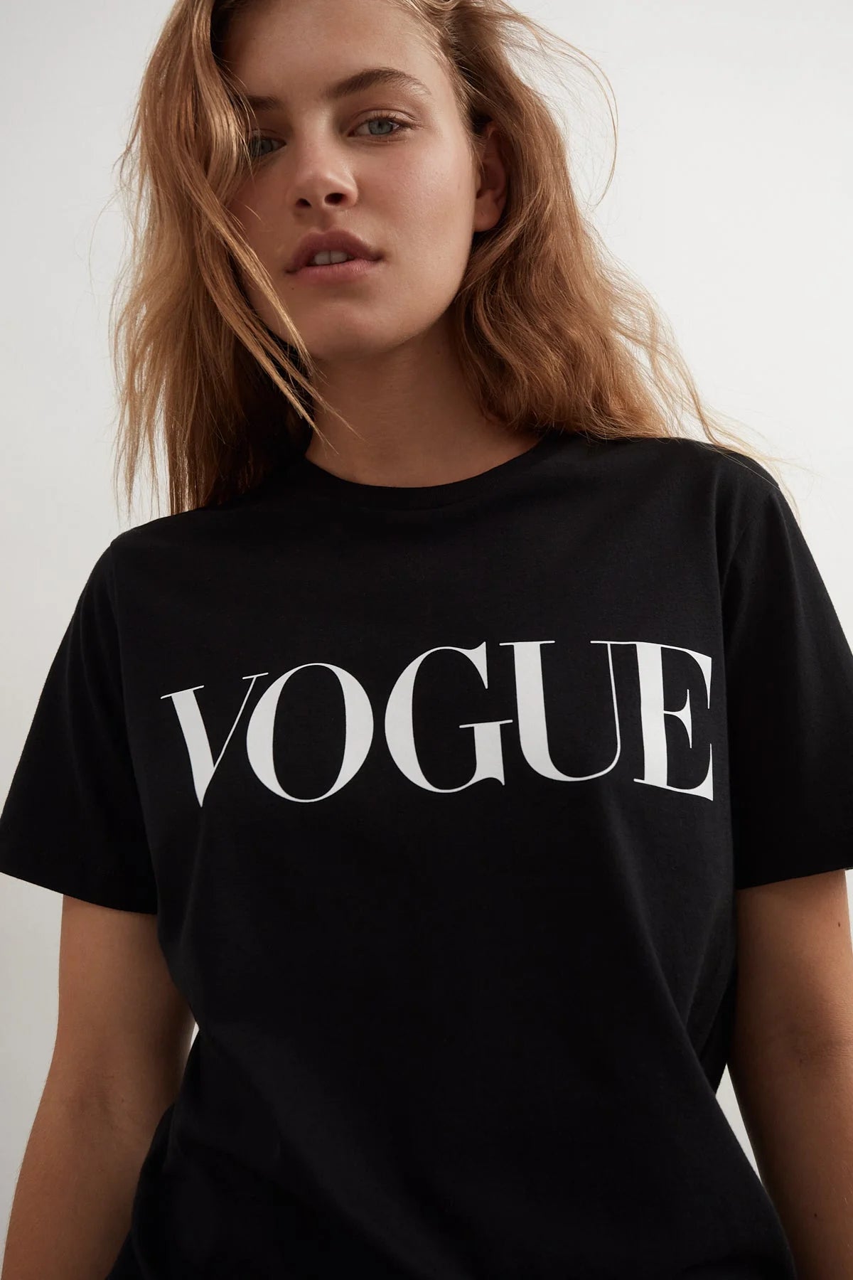 VOGUE T-Shirt Black Logo White